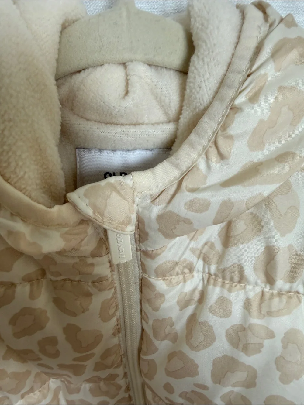 Old Navy Baby Snowsuit Bunting Beige Leopard Print Hooded Winter One Piece 3-6M
